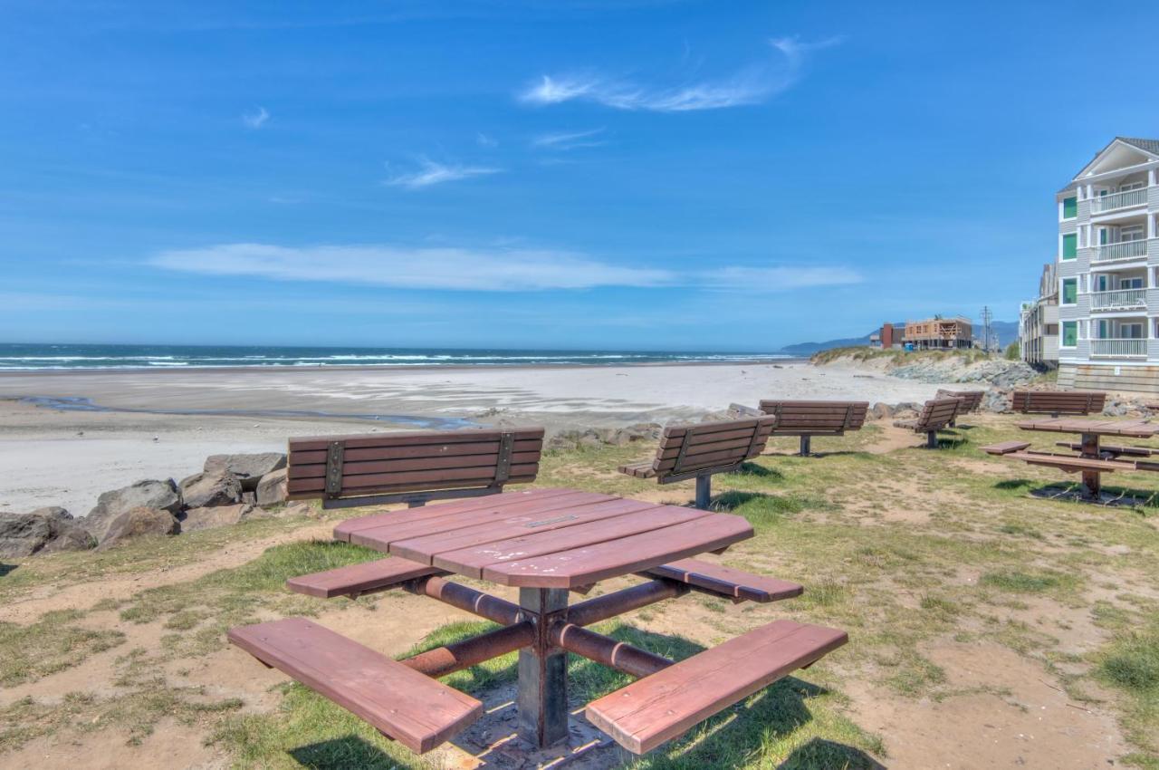 Villa On The Rocks à Rockaway Beach Extérieur photo